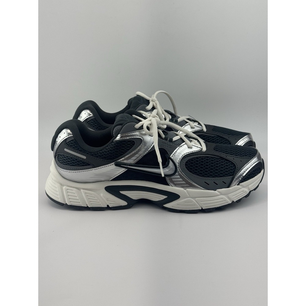 Nike Women's V5 RNR (HQ7901 300) Black / Silver Running Sneaker Sports Size 12